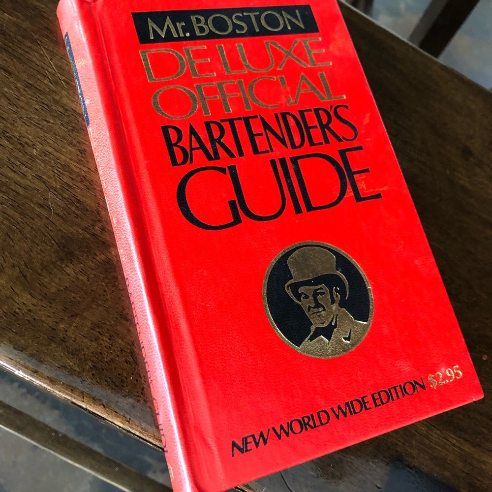 Vintage Mr Boston Deluxe Official Bartender’s Guide 1978 edition